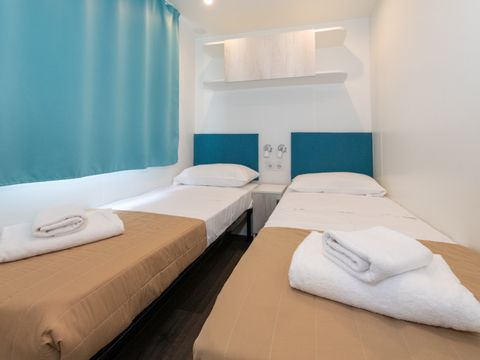 MOBILHOME 6 personnes - MAXICARAVAN DELUXE