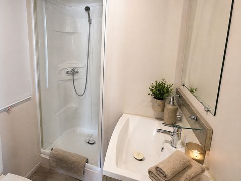 MOBILHOME 2 personnes - Mobile-home Coucourelle Standard 16m² - 1 chambre - terrasse semi-couverte -