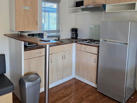 Mobilhome 6 personnes - Cayanne Standard Clim 31m² - 2 chambres - Terrasse semi-couverte - Clim
