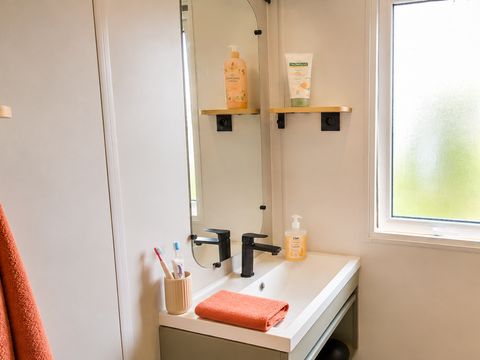 Mobilhome 6 personnes - Mobile-home Riviera Premium 34m² - 3 chambres - terrasse semi-couverte - clim