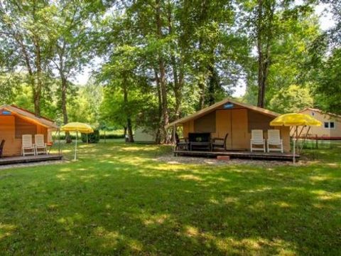 TENTE TOILE ET BOIS 5 personnes - ST EMILION, sans sanitaires