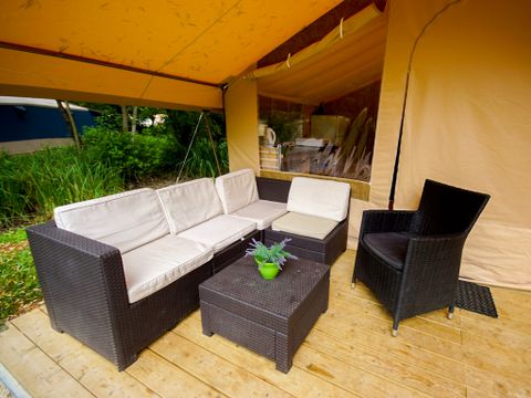 TENTE TOILE ET BOIS 5 personnes - ST EMILION, sans sanitaires