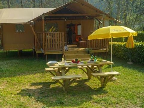 Tente en toile et en bois 8 personnes - BRIVE