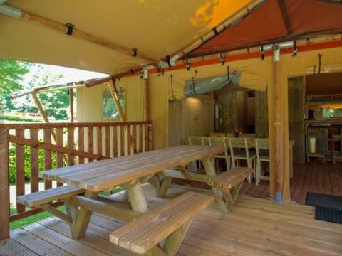 Tente en toile et en bois 8 personnes - BRIVE
