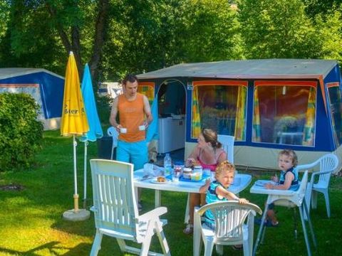 Bungalow toilé 6 personnes - BERGERAC