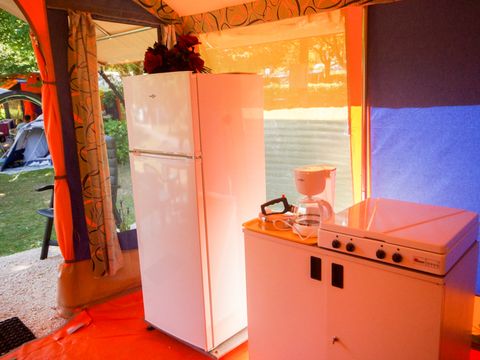 BUNGALOW TOILÉ 6 personnes - ROCAMADOUR sans sanitaires