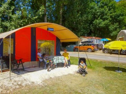 BUNGALOW TOILÉ 6 personnes - ROCAMADOUR sans sanitaires