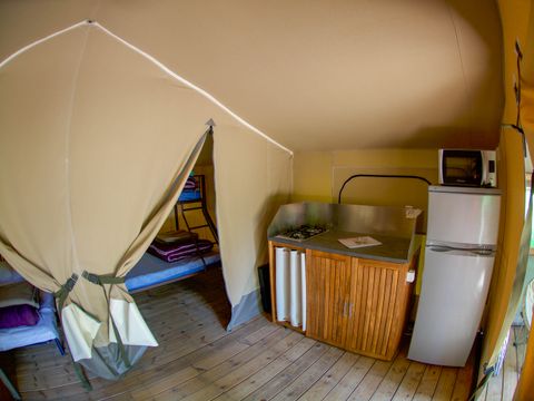 TENTE TOILE ET BOIS 5 personnes - Lodge Gourdon (sans sanitaires)