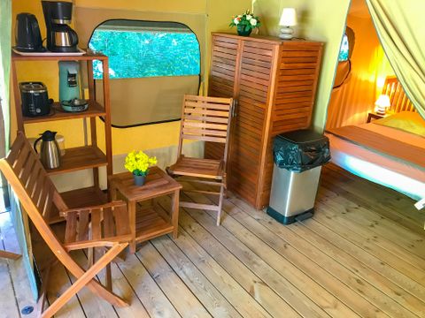 Tente en toile et en bois 5 personnes - Lodge Gourdon (sans sanitaires)