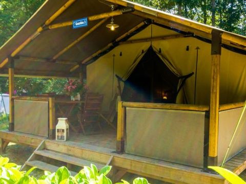 Tente en toile et en bois 5 personnes - Lodge Gourdon (sans sanitaires)