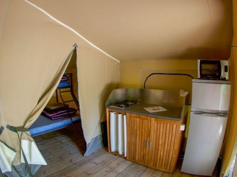 Tente en toile et en bois 5 personnes - Lodge Gourdon (sans sanitaires)