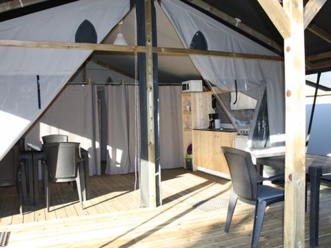 Tente en toile et en bois 6 personnes - Lodgetent, type BL sans sanitaires