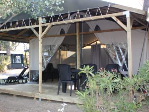 Tente en toile et en bois 6 personnes - Lodgetent, type LG+