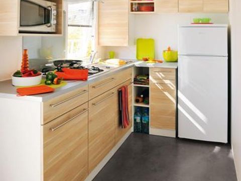 MOBILHOME 4 personnes - CONFORT + avec terrasse semi-couverte