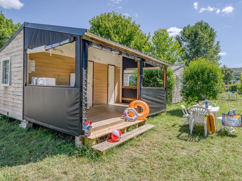 BUNGALOW TOILÉ 5 personnes - Standard 27m² 2 chambres avec WC - sans salle de bains + terrasse couverte