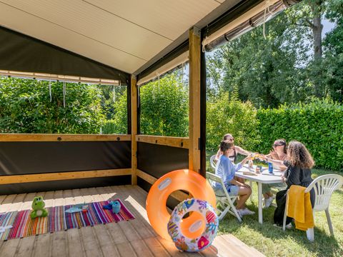 BUNGALOW TOILÉ 5 personnes - Standard 27m² 2 chambres avec WC - sans salle de bains + terrasse couverte
