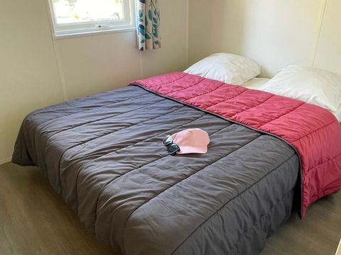 BUNGALOW TOILÉ 5 personnes - Standard 27m² 2 chambres avec WC - sans salle de bains + terrasse couverte