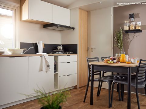 MOBILHOME 6 personnes - Homeflower Premium 35m² - 3 chambres + terrasse semi-couverte + TV + draps + serviettes + CLIM