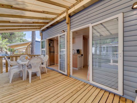 MOBILHOME 4 personnes - Comfort XL | 2 Ch. | 4 Pers. | Terrasse surélevée | Clim.