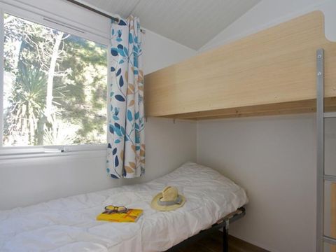 BUNGALOW 4 personnes - SUR EMPLACEMENT (sans sanitaires)