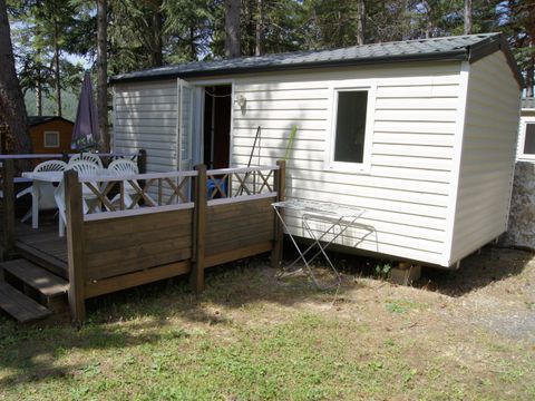 MOBILHOME 4 personnes - Casot (sans eau, sans sanitaires) 4 personnes- 2 chambres