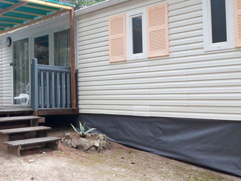 MOBILHOME 4 personnes - GENTIANE - 4 personnes -1 chambre - (de octobre à avril :pas de jacuzzi) 