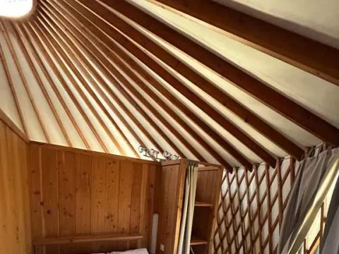 HÉBERGEMENT INSOLITE 8 personnes - YOURTE CLIMATISÉE 6/8 Pers