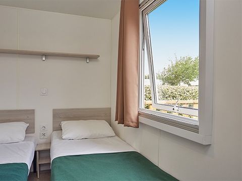 MOBILHOME 6 personnes - Comfort | 3 Ch. | 6 Pers. | Terrasse surélevée | 1 SDB | Clim. | TV