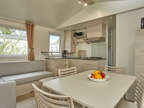 MOBILHOME 6 personnes - Comfort | 3 Ch. | 6 Pers. | Terrasse surélevée | 1 SDB | Clim. | TV