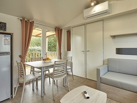 MOBILHOME 6 personnes - Comfort | 3 Ch. | 6 Pers. | Terrasse surélevée | 1 SDB | Clim. | TV