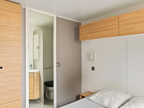 MOBILHOME 6 personnes - Mobil-home | Premium | 3 Ch. | 6 Pers. | Terrasse surélevée | 2 SDB | Clim.
