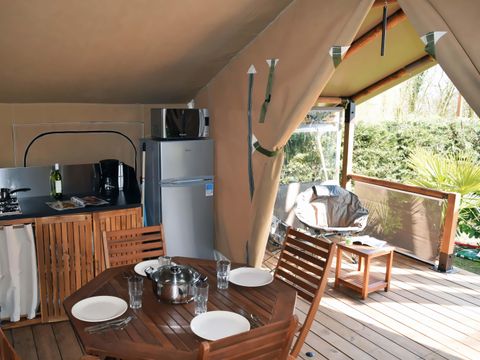Tente en toile et en bois 5 personnes - LODGE KENYA (SANS SANITAIRES)