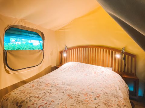 Tente en toile et en bois 5 personnes - LODGE KENYA (SANS SANITAIRES)