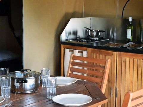 Tente en toile et en bois 5 personnes - LODGE KENYA (SANS SANITAIRES)