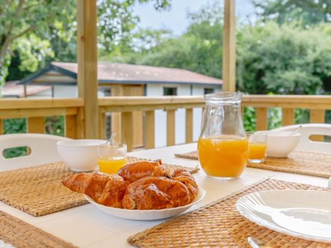 MOBILHOME 4 personnes - Grand Confort 3 Pièces 4 Personnes + TV