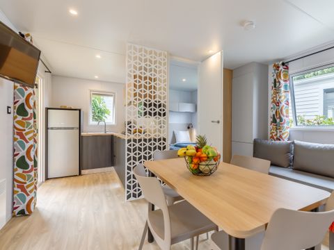 MOBILHOME 4 personnes - Grand Confort 3 Pièces 4 Personnes + TV MOBILHOME 4 personnes - Grand Confort 3 Pièces 4 Personnes + TV