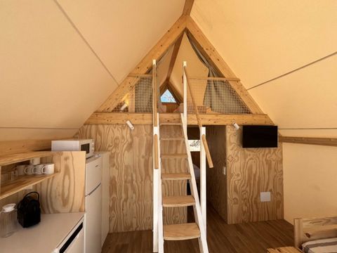 Tente en toile et en bois 4 personnes - Glamping Kentia