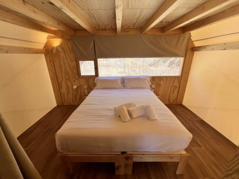 Tente en toile et en bois 4 personnes - Glamping Kentia