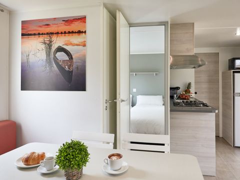 MOBILHOME 4 personnes - Bungalow Supérieur - CLIM - TV - WIFI - DRAPS - SERVIETTES