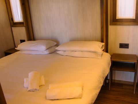 Tente en toile et en bois 2 personnes - Glamping Cabin-Tent Senyoret