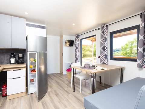 MOBILHOME 4 personnes - Cottage Terrasses du Causse - Accès PMR