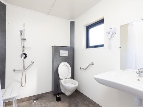 MOBILHOME 4 personnes - Cottage Terrasses du Causse - Accès PMR