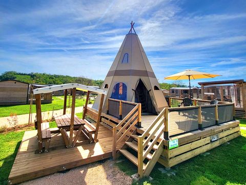 Hébergement 4 personnes - Tipi Insolite Premium 2 ch. - SDB
