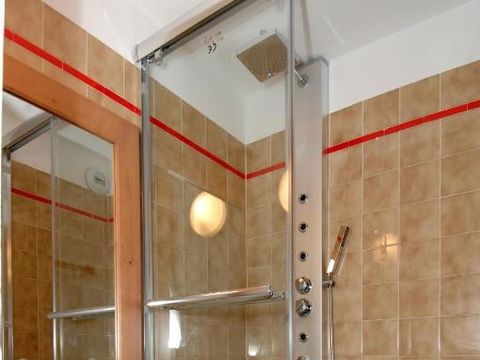 STUDIO 4 personnes - Studio cabine 4 pers.