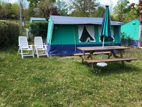 TENTE 6 personnes - TENTE 25 m² sans sanitaires