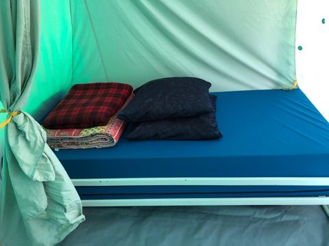 TENTE 6 personnes - TENTE 25 m² sans sanitaires
