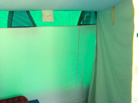 TENTE 6 personnes - TENTE 25 m² sans sanitaires