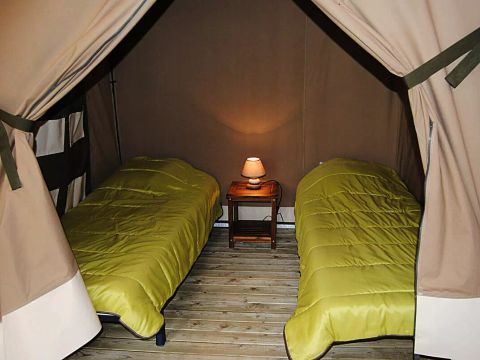 TENTE TOILE ET BOIS 5 personnes - Lodge Victoria 3 Pièces 5 Personnes Sans Sanitaires