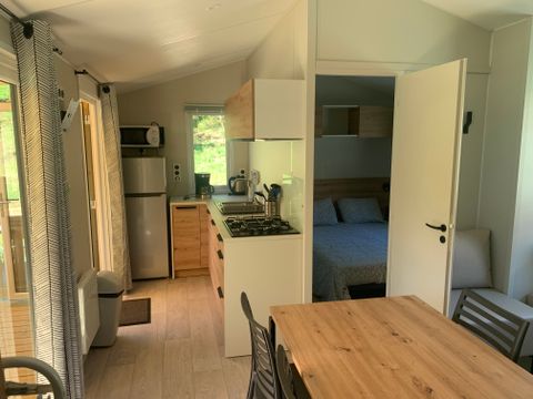 MOBILHOME 6 personnes - Confort 3 chambres - 33m² - Climatisation + TV 