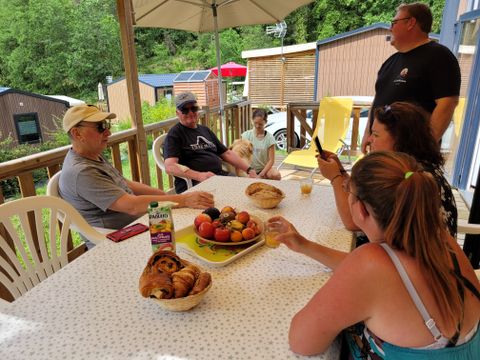 MOBILHOME 6 personnes - Privilège 3 chambres - 2 salles de bain - climatisation + TV